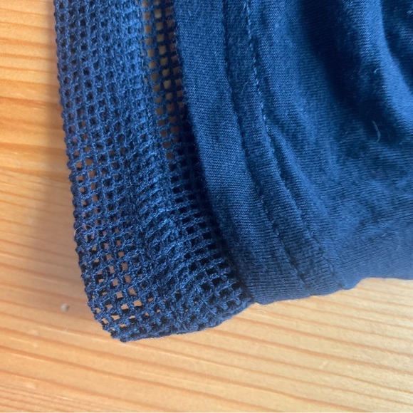 Smash sleeveless top, size US XL - Picture 3 of 5